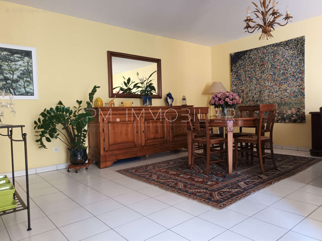 Appartement à MARSEILLE-3E
