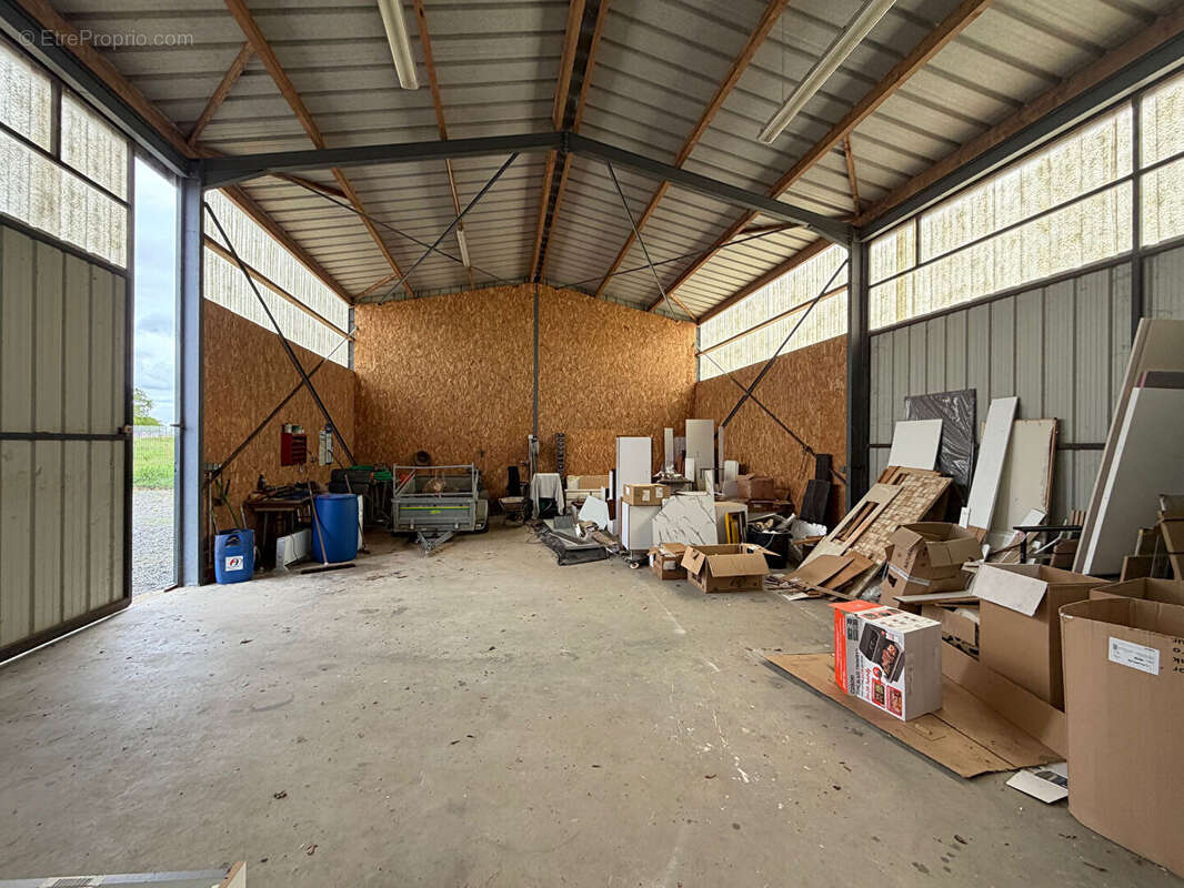 Maison à SAINT-MACAIRE-EN-MAUGES