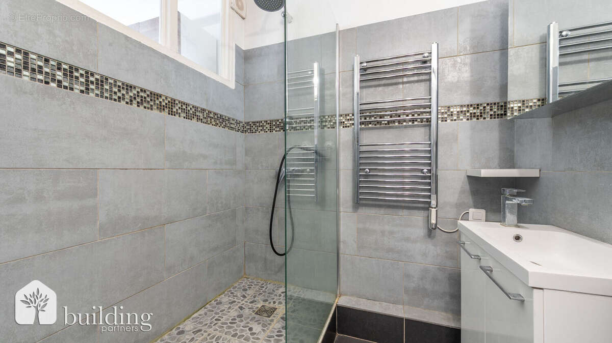 Ternes-Maillot Paris 17ème - Studio meublé 24,41 m² - photo 6
