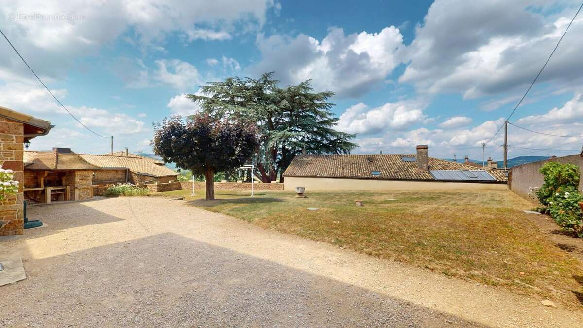 CHARNAY-LÈS-MÂCON - Élégante propriété en pierres dorées avec panorama d'exception - photo 5