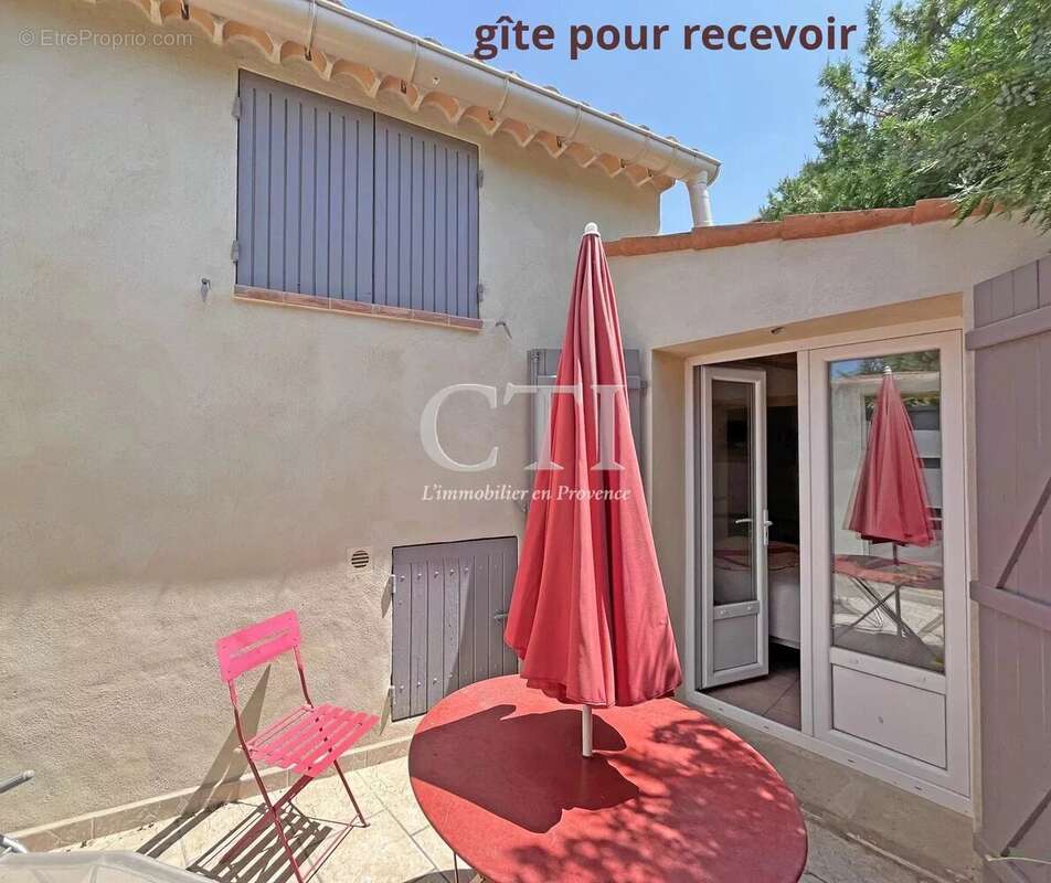 Maison à VAISON-LA-ROMAINE