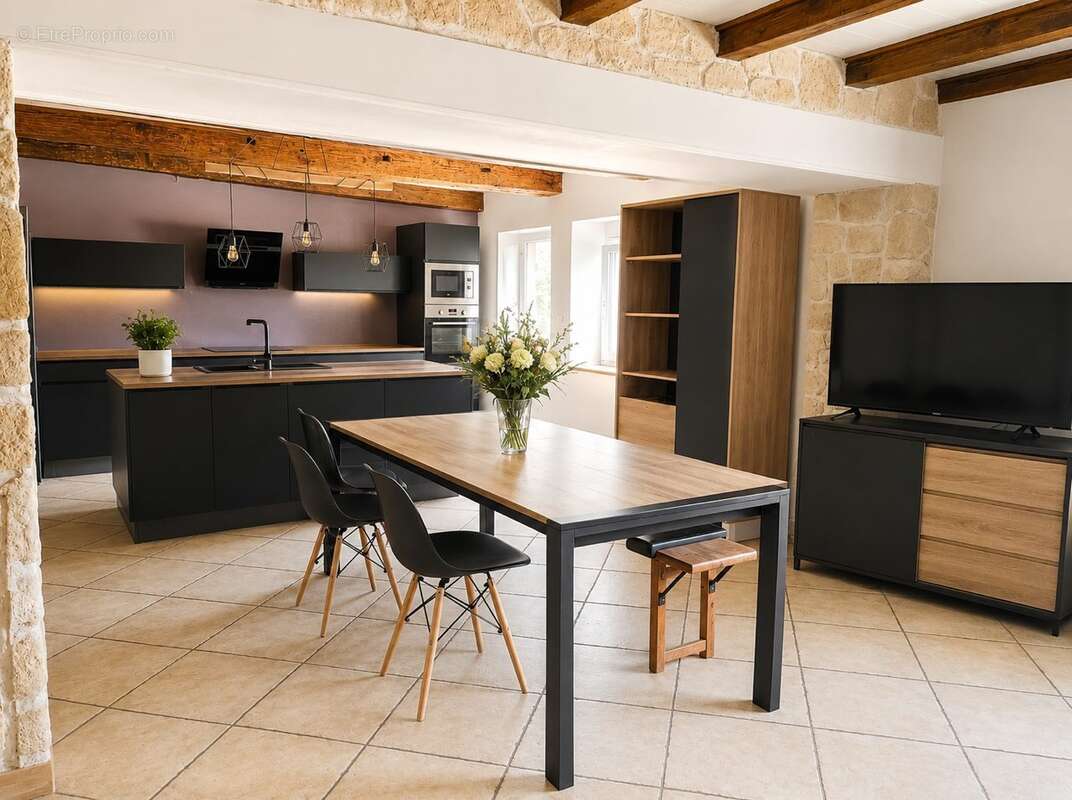 Appartement 182 m² à Oye-Et-Pallet  - photo 2