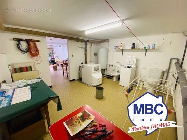 Maison à MONTREVAULT