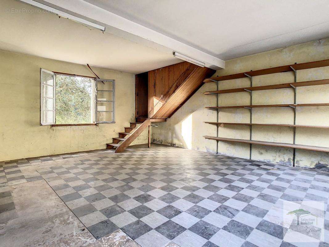 Maison à LAVAL-DE-CERE