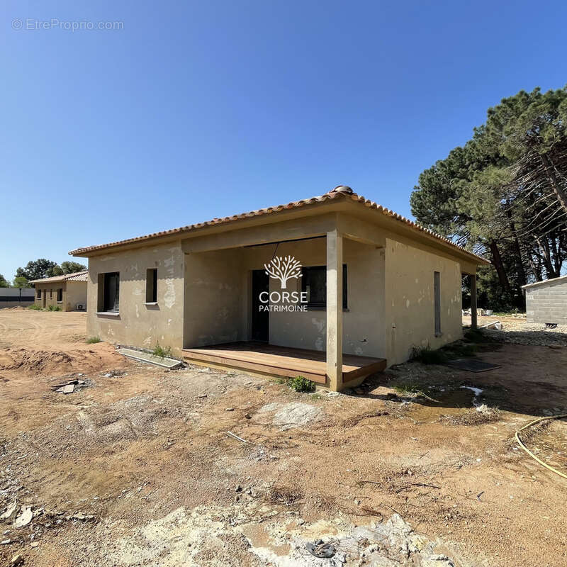 Maison à LECCI
