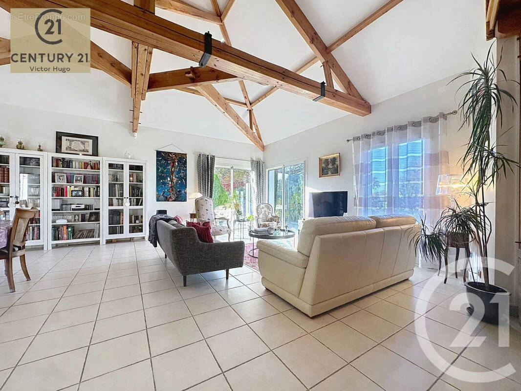 Maison à AIXE-SUR-VIENNE