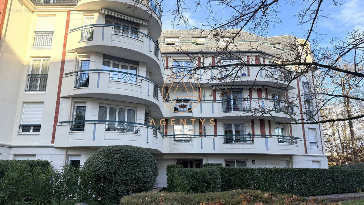 Appartement à LE PLESSIS-TREVISE