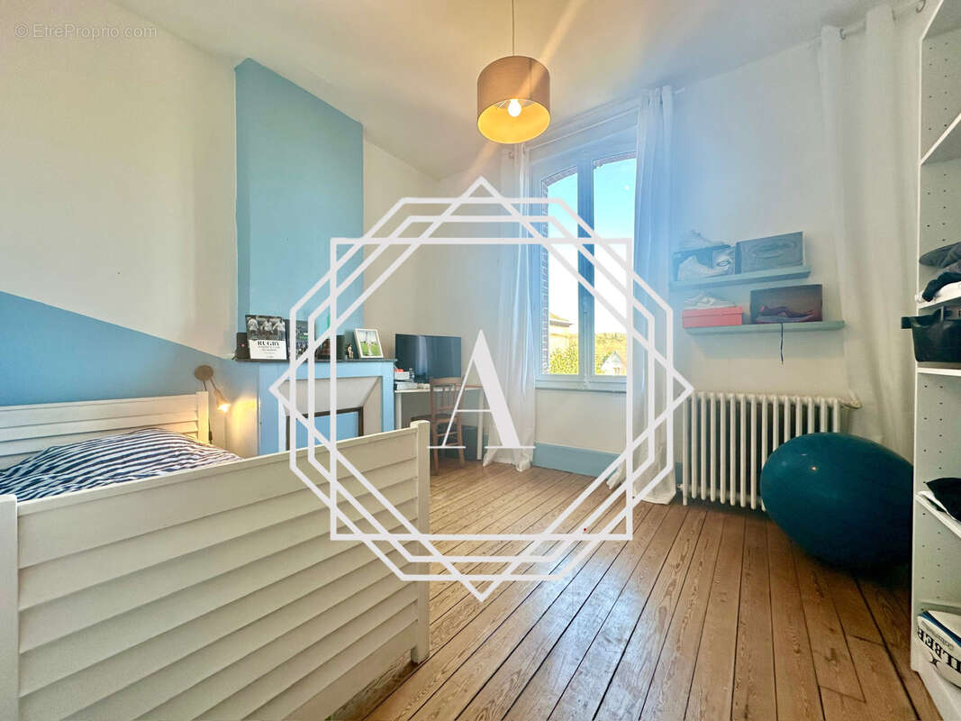 Maison à MERU