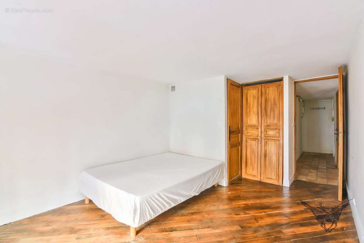 Appartement à PARIS-10E