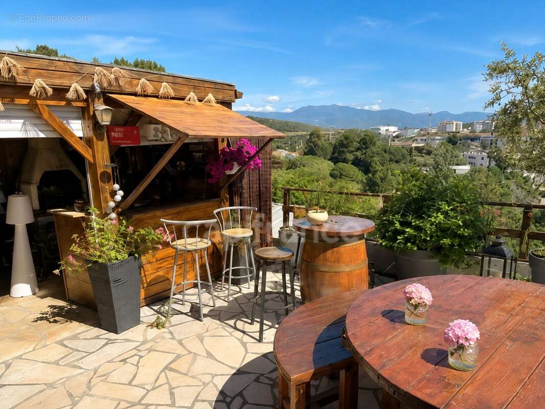 AJACCIO (Corse) Maison T3/T4 avec piscine et garage, vue mer - photo 10