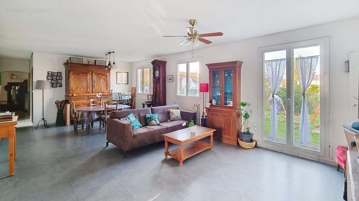 Photo 2 - Maison à LA JARNE