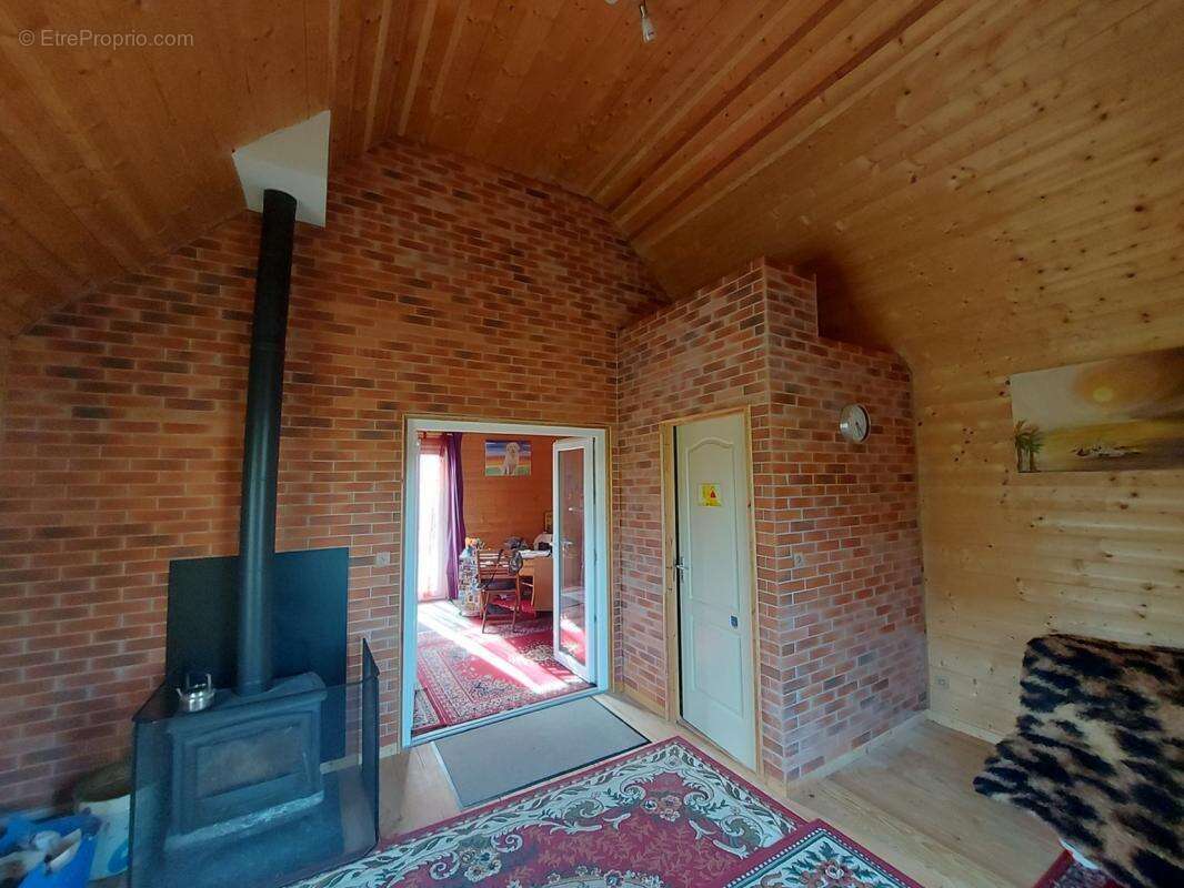 Maison à SAINT-JEAN-LES-DEUX-JUMEAUX