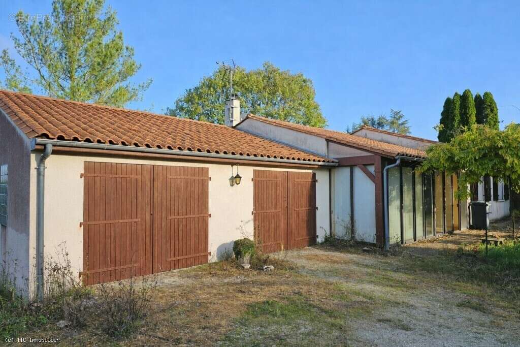 Maison à VERTEUIL-SUR-CHARENTE