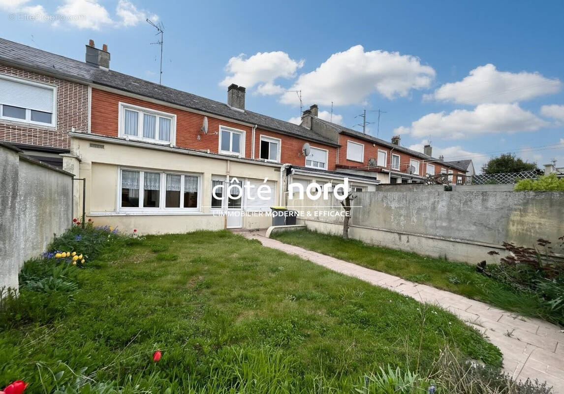 Maison à NEUVILLE-SAINT-REMY