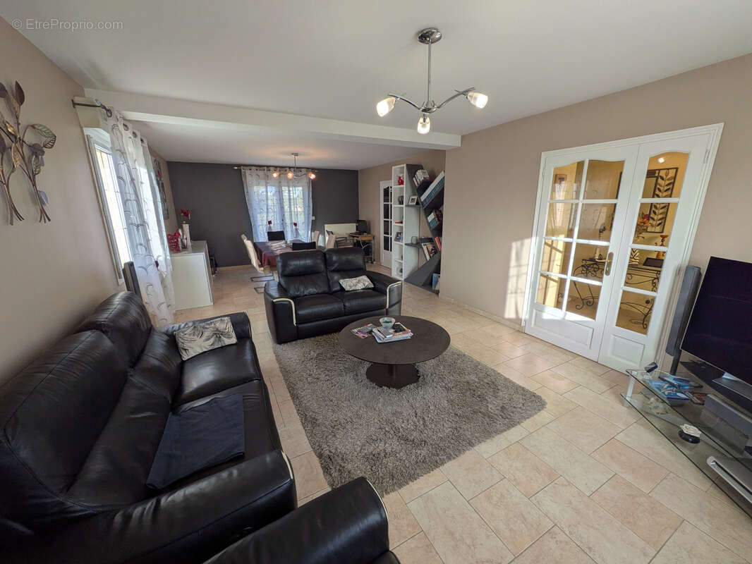 Maison à SAINT-MARTIN-DU-TERTRE