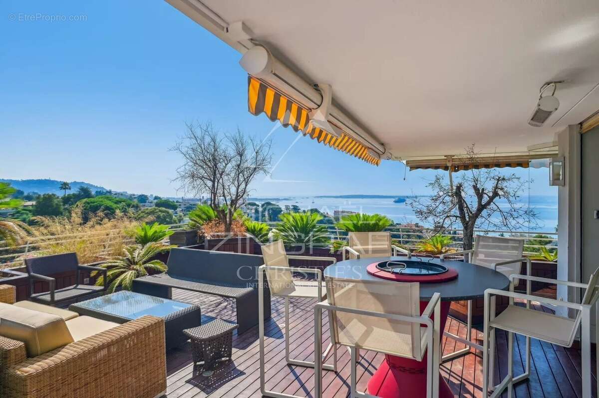 Appartement à CANNES