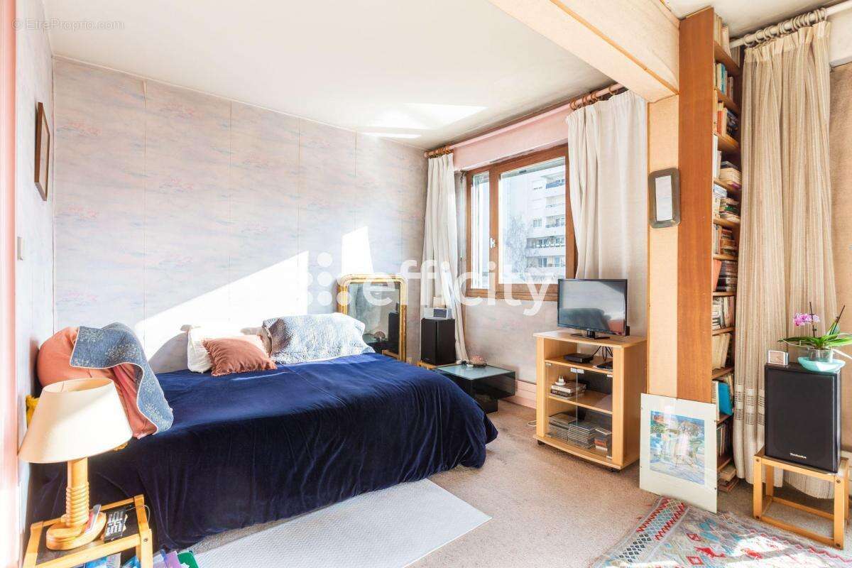 Appartement à MONTROUGE