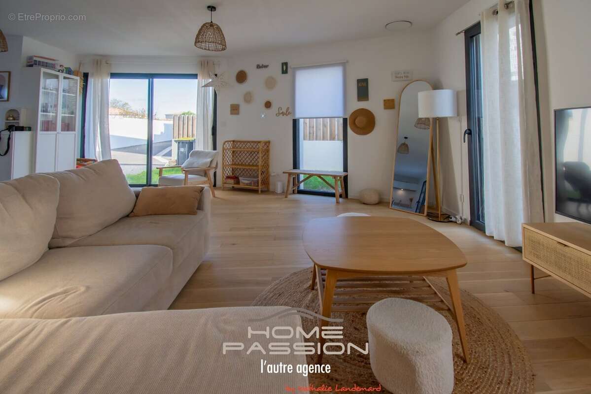 Maison à VAUX-SUR-MER