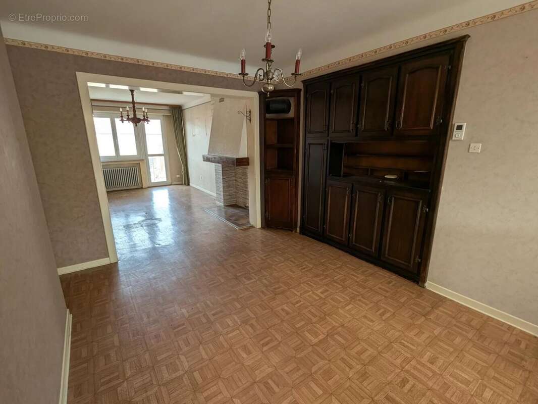 Maison à VAHL-LES-FAULQUEMONT