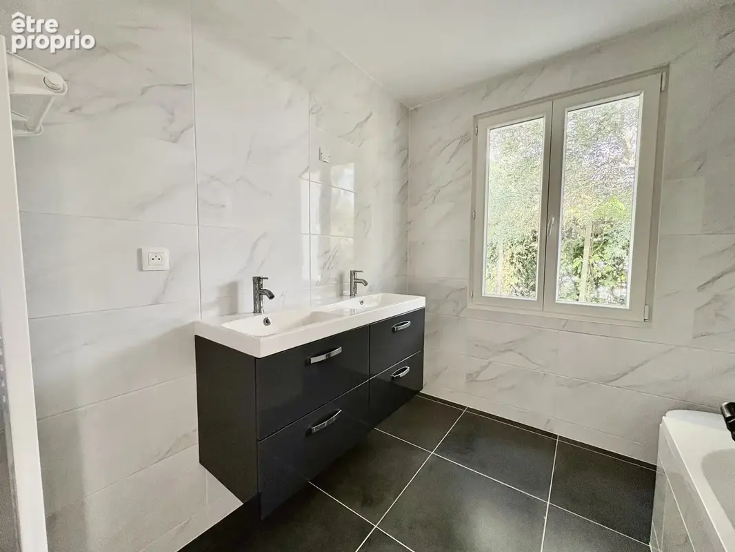 Vaux-sur-Mer - Maison de plain-pied 110 m2, 3 chambres, proche centre - photo 9
