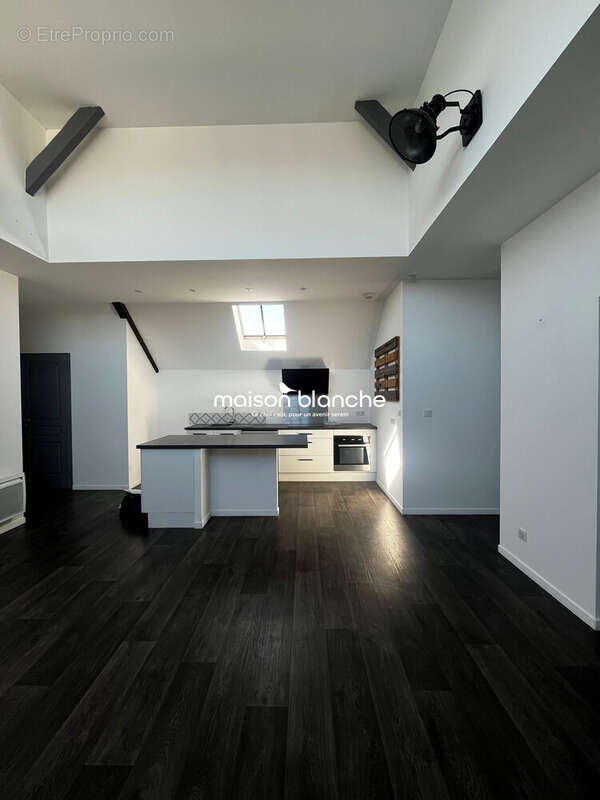 Appartement 82 m² à Saumur  - photo 6
