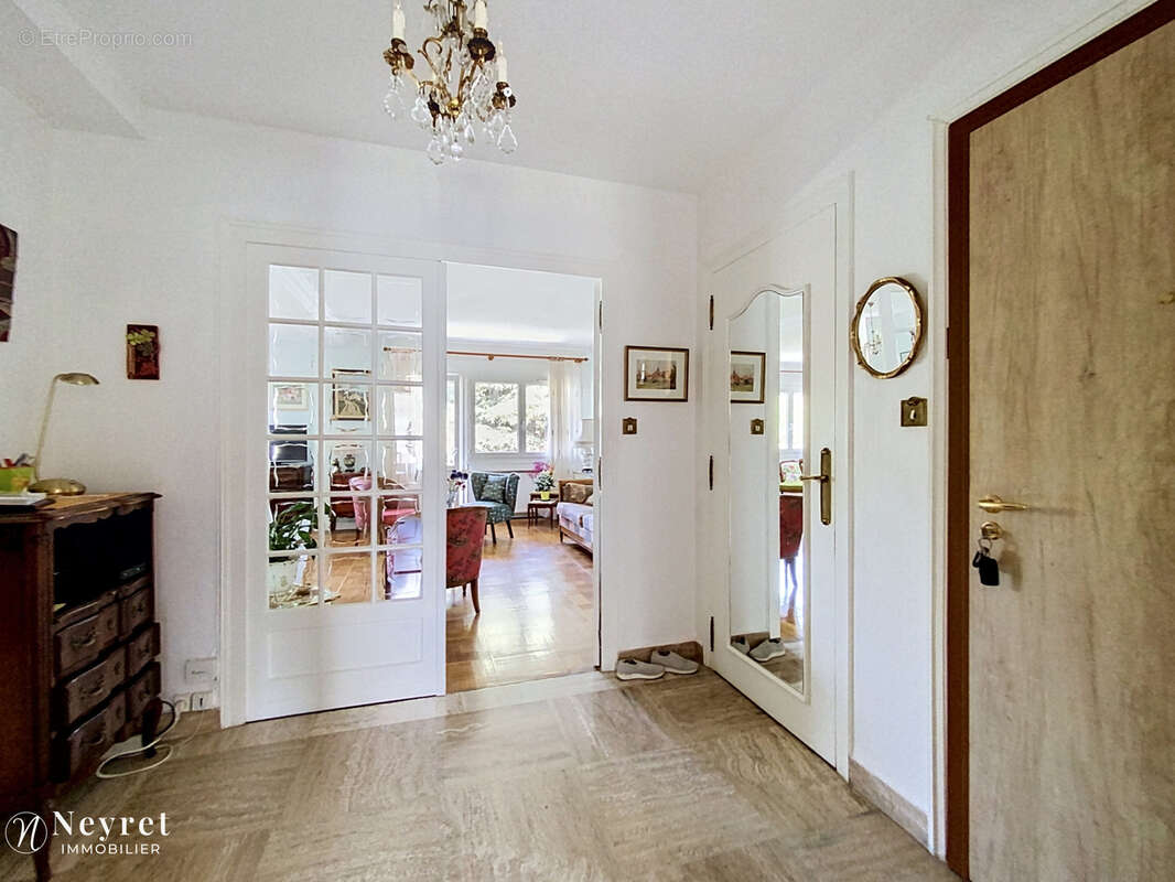 Appartement à SAINT-ETIENNE