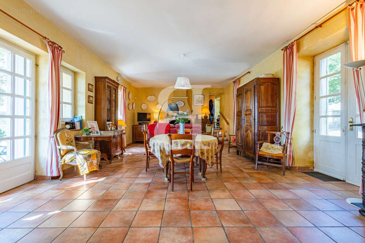 Maison à VISAN