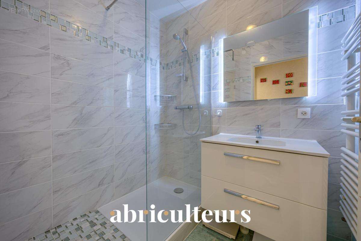 Appartement de plain-pied avec un séjour spacieux en vente à Vieugy - proximité de Annecy (74600) - photo 11
