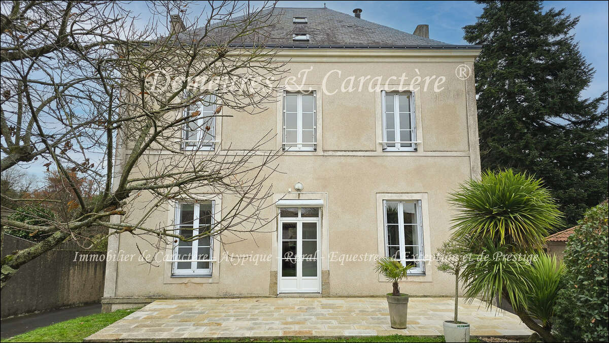 Maison à BOUSSAY