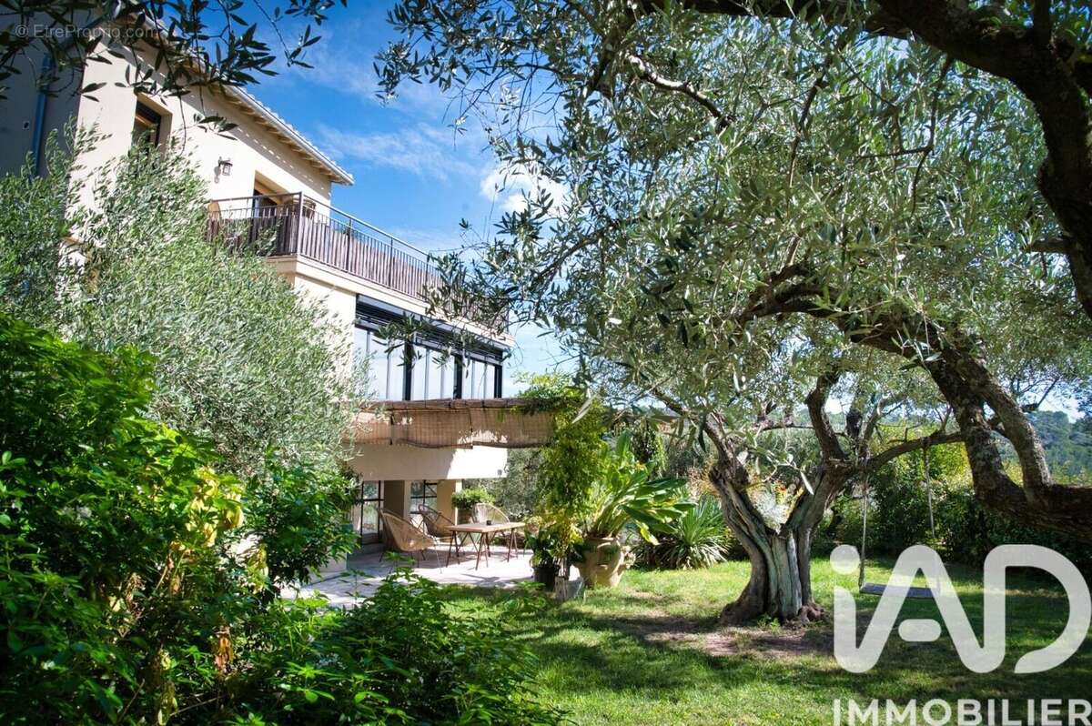 Photo 2 - Maison à UZES