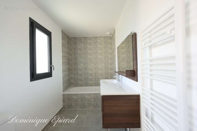 Maison à NOUAILLE-MAUPERTUIS