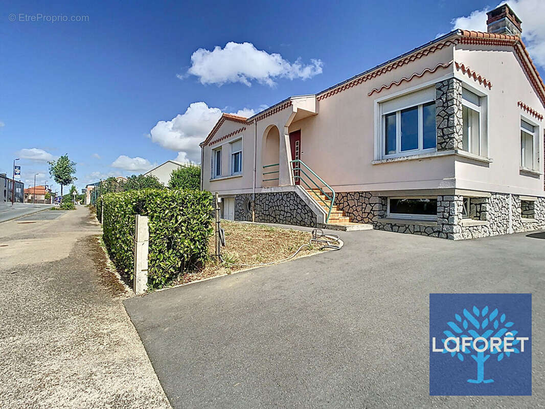 Maison à SAINT-PROUANT