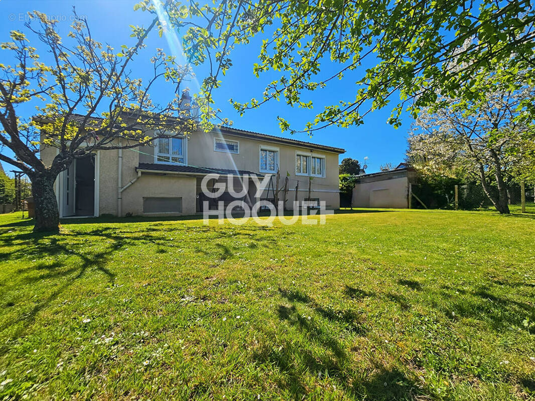 Maison à FONTENAY-TRESIGNY