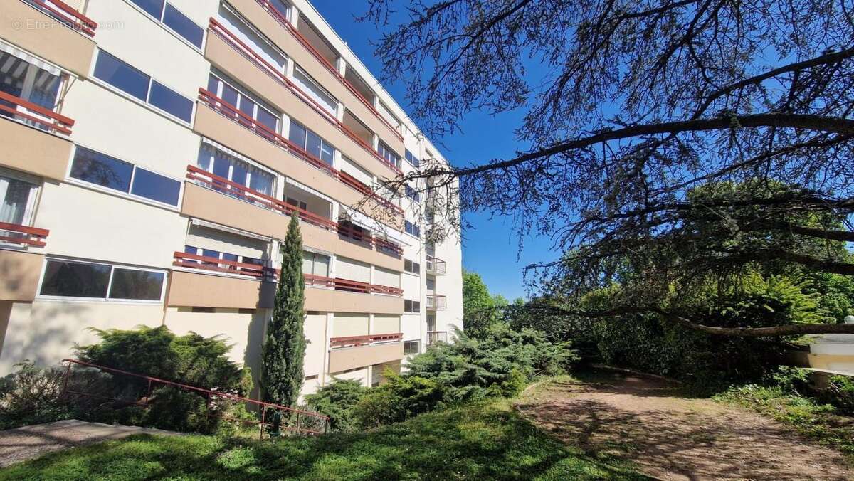 Appartement à CALUIRE-ET-CUIRE