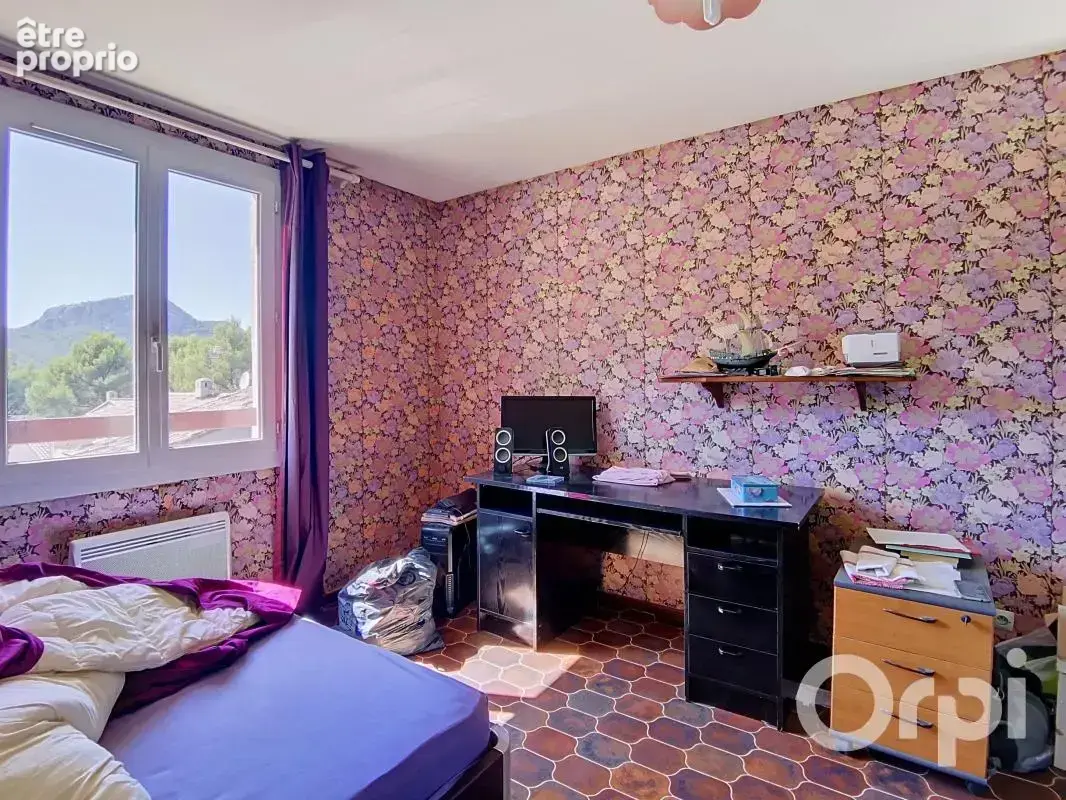 Toulon Ouest (8300) Maison Type 4 avec grand terrain et garage - photo 9