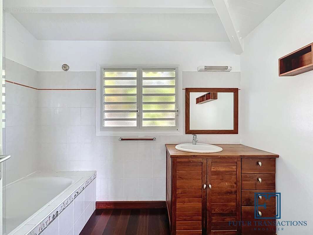 Maison à SAINTE-ANNE