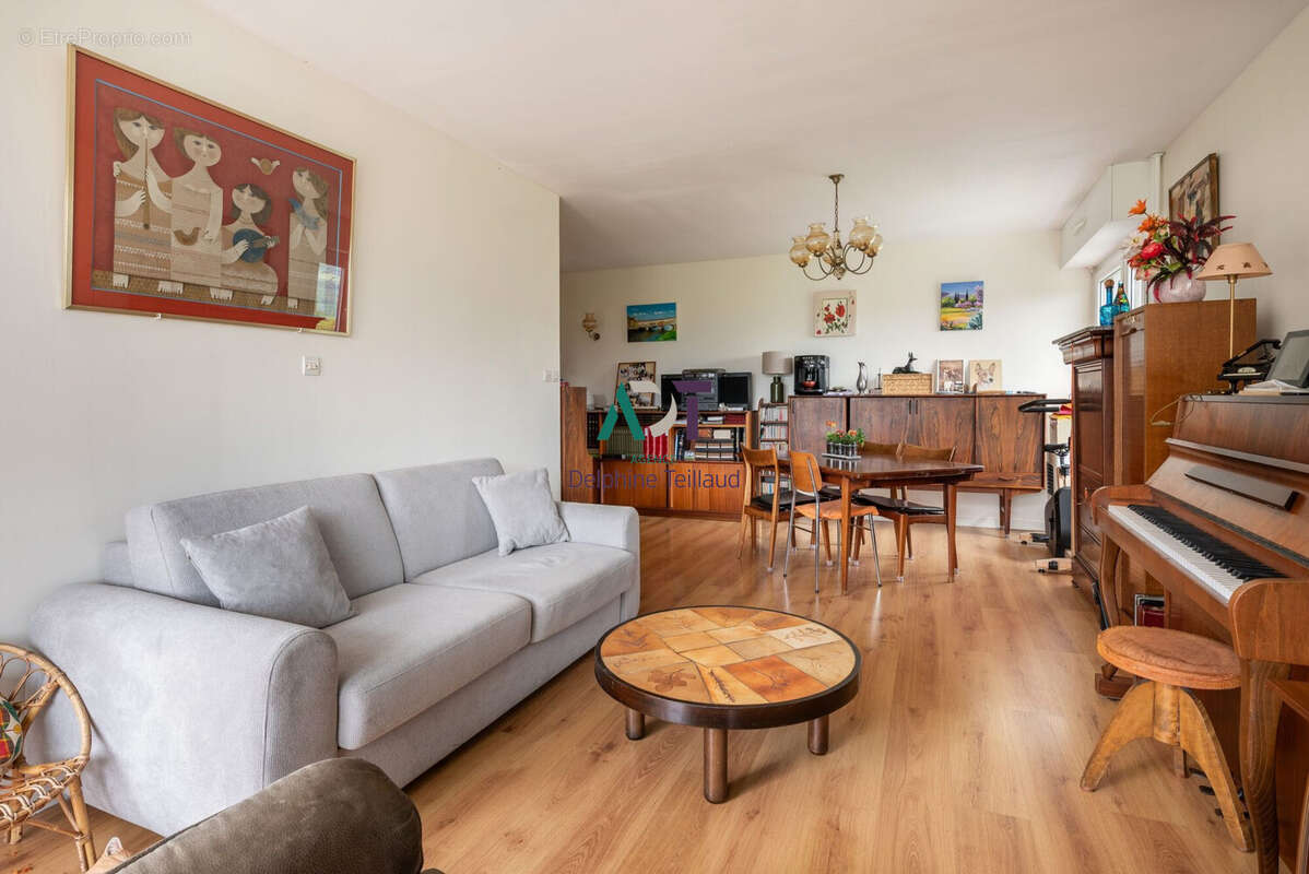 Appartement à MEYLAN