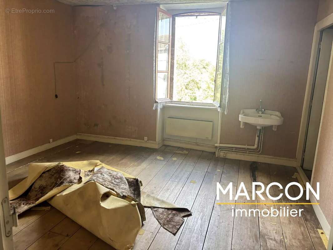 Maison à BENEVENT-L&#039;ABBAYE