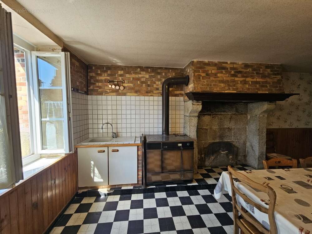 Appartement 108 m² à Saint-Pierre-De-Fursac  - photo 5