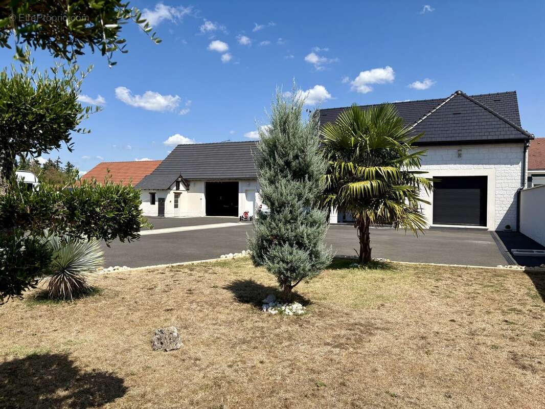 Maison 144 m² à Saint-Martin-D'abbat  - photo 2