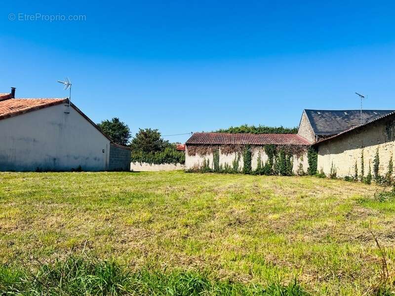 Maison à SCORBE-CLAIRVAUX