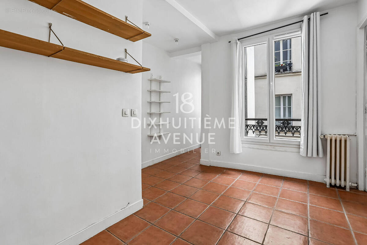 Appartement à PARIS-18E