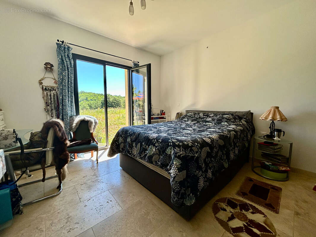 Maison à SAINT-PIERRE-LAFEUILLE