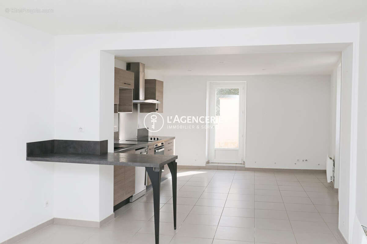 Maison à FREJAIROLLES