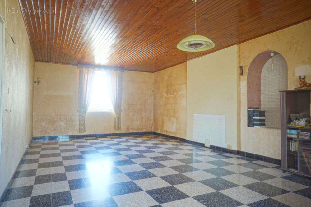 Maison à SAINT-FIRMIN