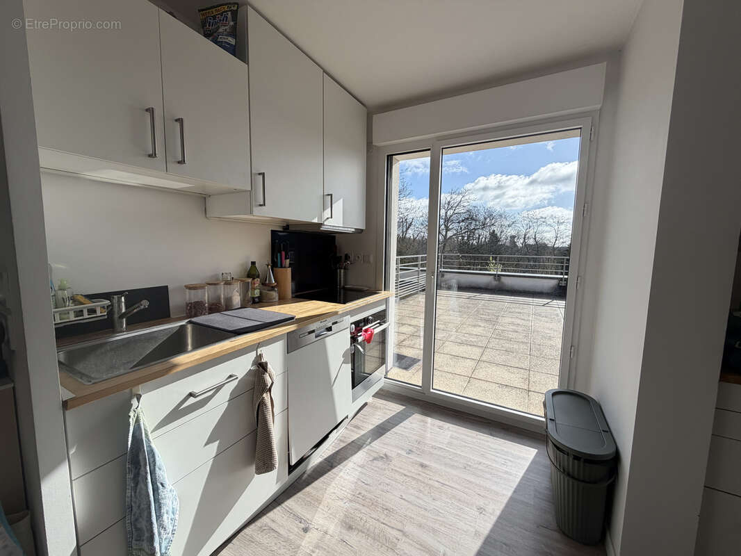 Appartement à LA VILLE-AUX-DAMES