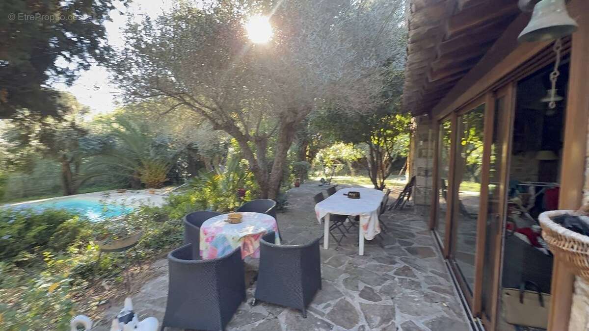 Maison à LA CROIX-VALMER