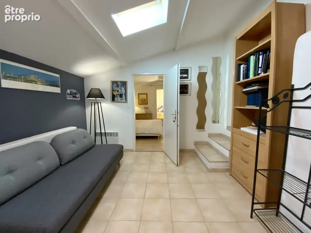 Villa de plain pied sur un magnifique terrain arboré avec piscine. - photo 14