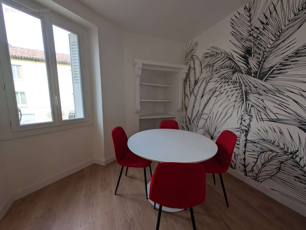 Appartement à GUILHERAND-GRANGES