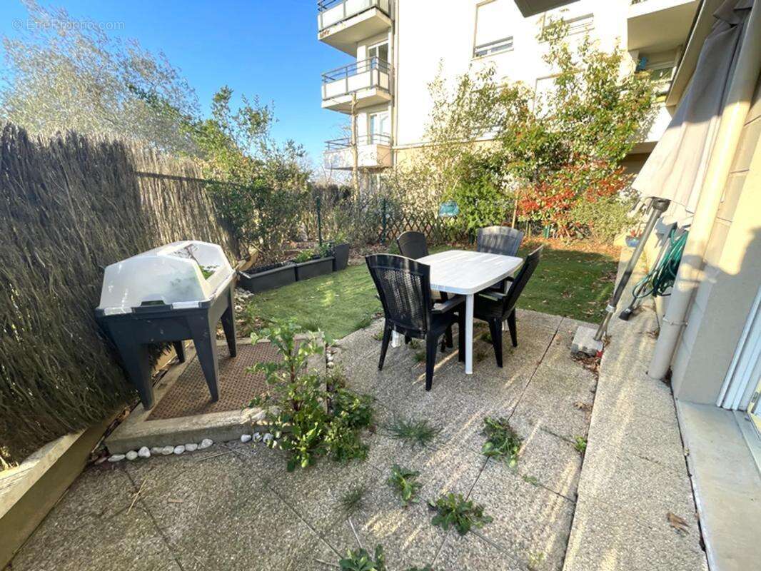 Appartement à DAMMARIE-LES-LYS